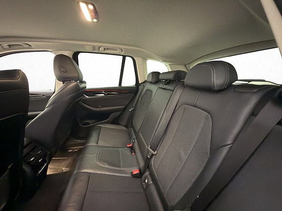 BMW X3 28 of 30