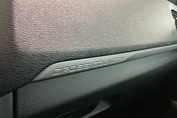 Volvo V40 Cross Country 13 of 18