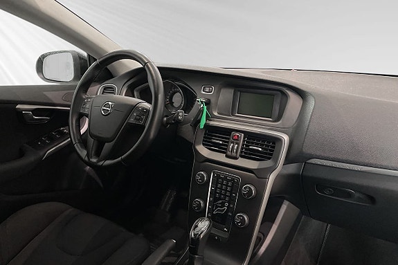 Volvo V40 Cross Country 10 of 18