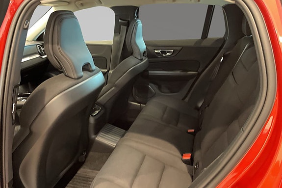 Volvo V60 3 of 5