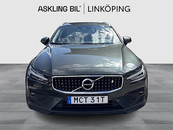 Volvo V60 Cross Country 5 of 5