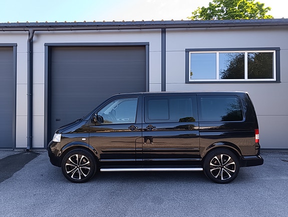 Volkswagen Multivan 3 of 5