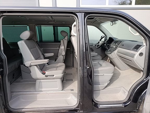 Volkswagen Multivan 11 of 12