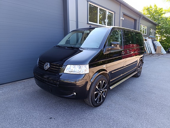 Volkswagen Multivan 2 of 5
