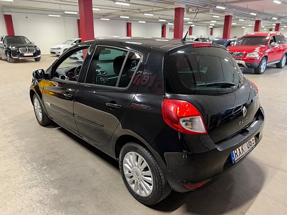 Renault Clio 6 of 16