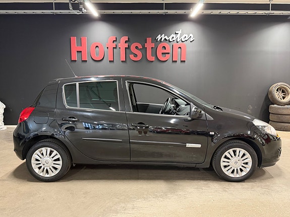 Renault Clio 2 of 16