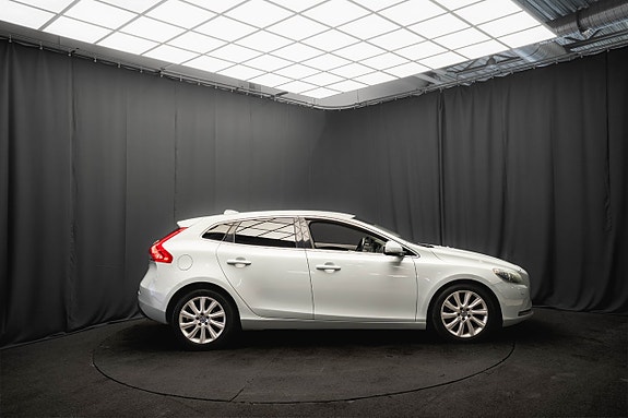Volvo V40 5 of 5