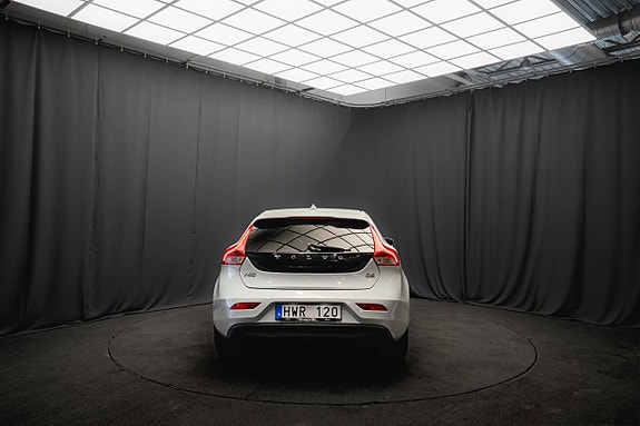 Volvo V40 7 of 21