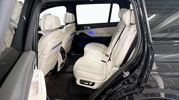 BMW X7 5 of 5