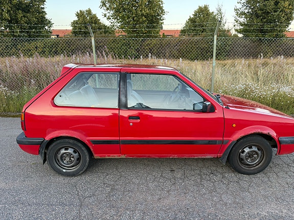 Nissan Micra 3 of 13