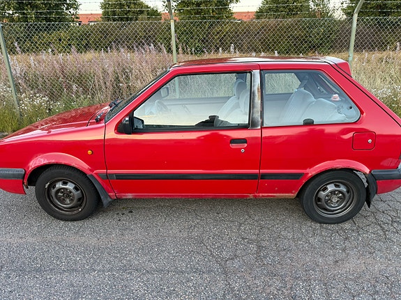 Nissan Micra 6 of 13