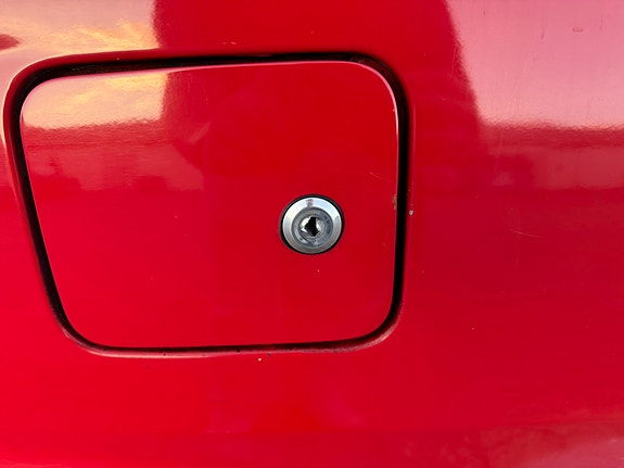 Nissan Micra 8 of 13