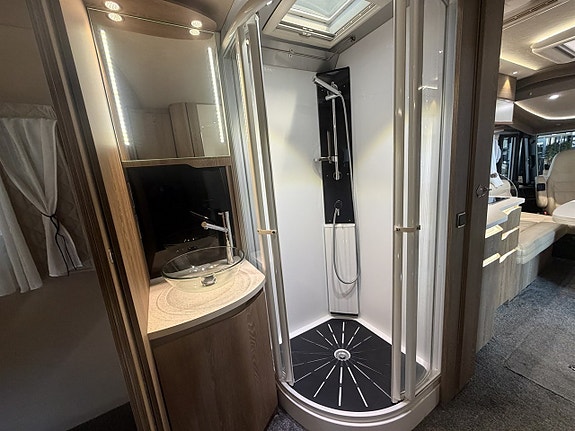 Pilote Le Voyageur 8.5 /3.0 177HK/HPC Stödben/ Lithium/Face2Face/MKT Fin 12 of 18