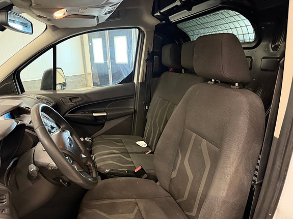 Ford Transit Connect 24 of 29