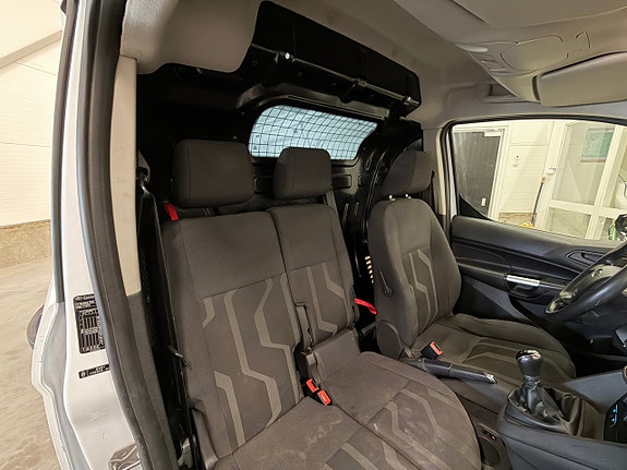 Ford Transit Connect 13 of 29
