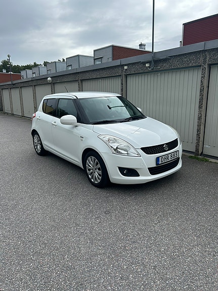 Suzuki Swift 2 of 5