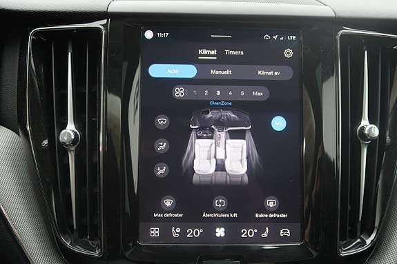 Volvo XC60 16 of 23