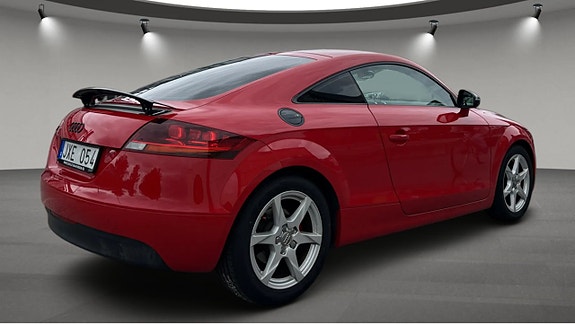 Audi TT 3 of 5