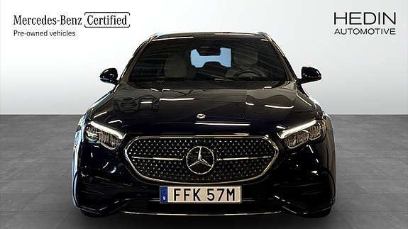 Mercedes-Benz E300 de 8 of 14