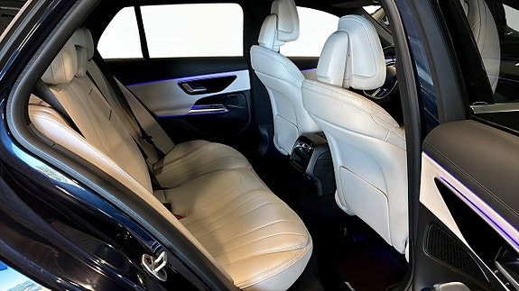 Mercedes-Benz E300 de 5 of 14