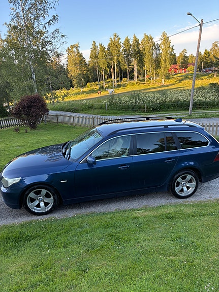 BMW 525i 2 of 5
