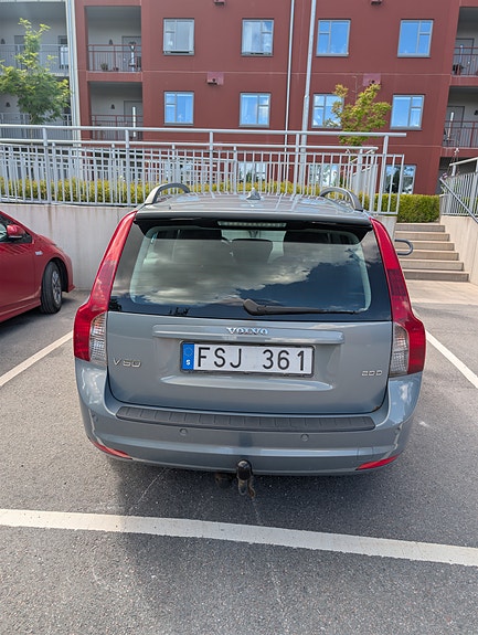 Volvo V50 3 of 10