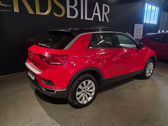Volkswagen T-Roc 5 of 5