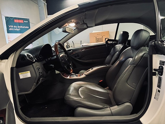 Mercedes-Benz CLK350 14 of 18