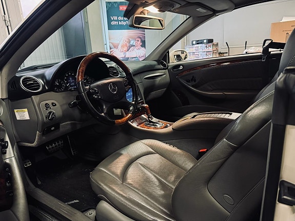 Mercedes-Benz CLK350 10 of 18