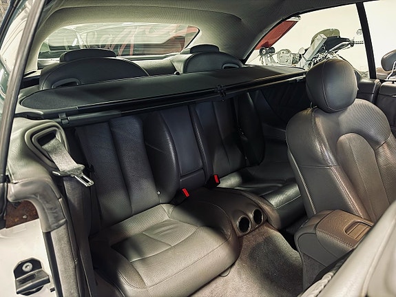 Mercedes-Benz CLK350 16 of 18