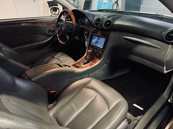 Mercedes-Benz CLK350 18 of 18