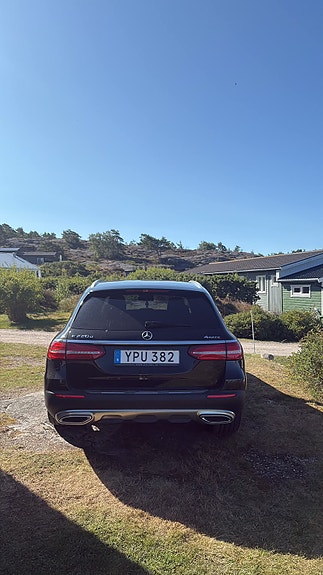 Mercedes-Benz E220 d 5 of 5