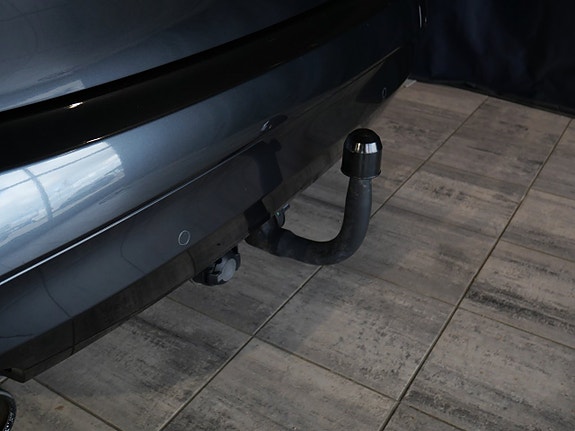 BMW 218d 17 of 19