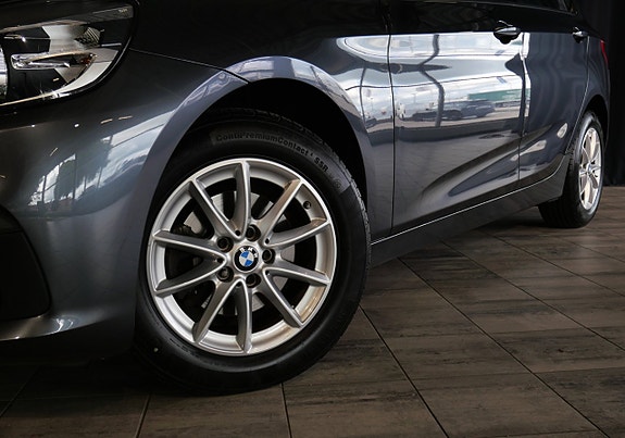 BMW 218d 18 of 19