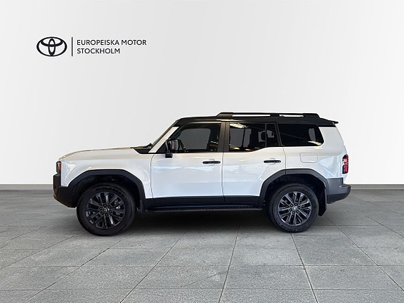 Toyota Land Cruiser 4 of 5