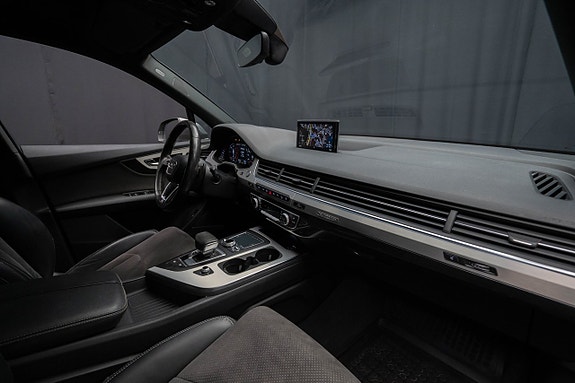 Audi Q7 18 of 27