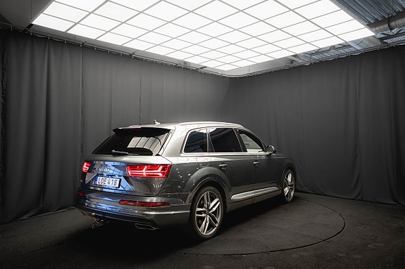 Audi Q7 6 of 27