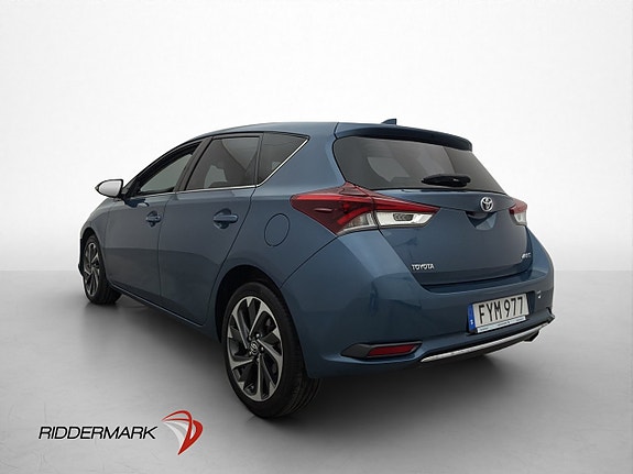 Toyota Auris 5 of 23