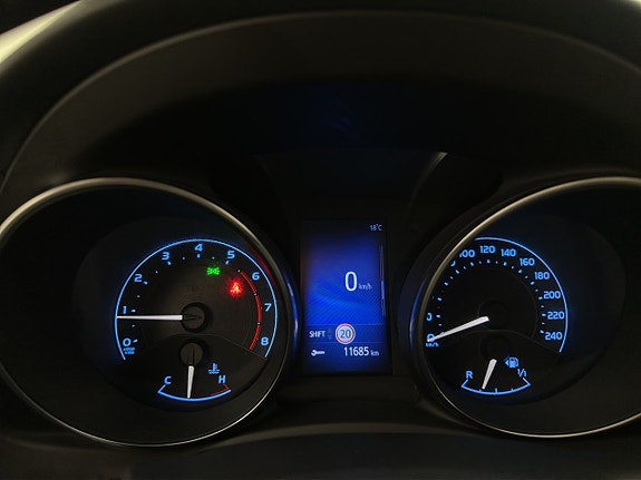 Toyota Auris 15 of 23