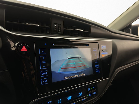 Toyota Auris 19 of 23