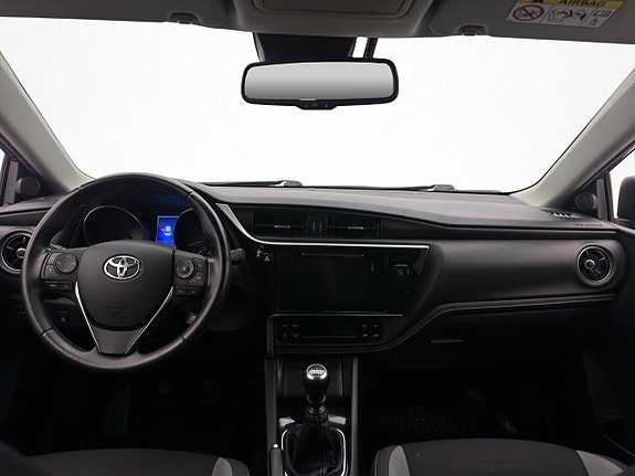 Toyota Auris 14 of 23