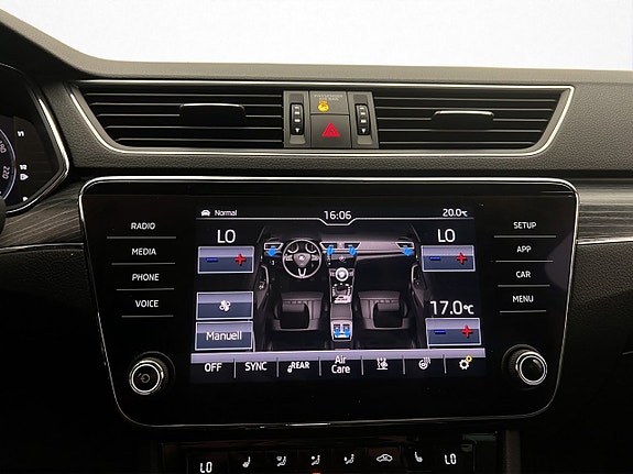 Skoda Superb 23 of 28