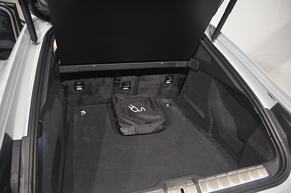 Porsche Panamera 4 15 of 23