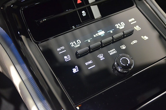 Porsche Panamera 4 19 of 23
