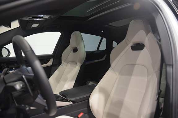 Porsche Panamera 4 11 of 23