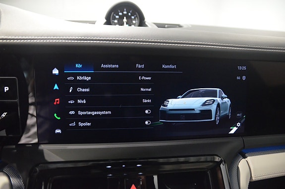 Porsche Panamera 4 17 of 23