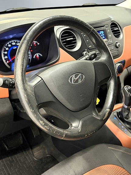 Hyundai i10 12 of 21