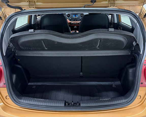 Hyundai i10 17 of 21