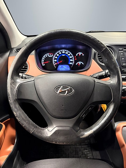 Hyundai i10 19 of 21