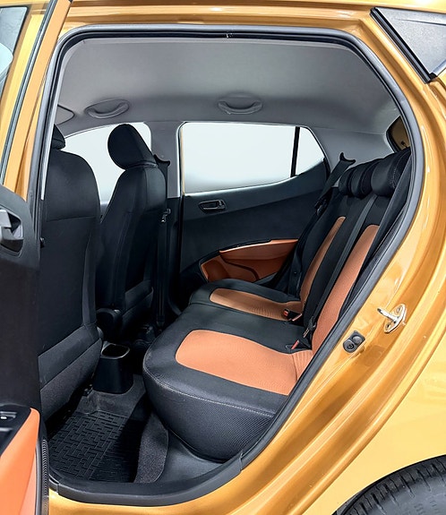 Hyundai i10 16 of 21